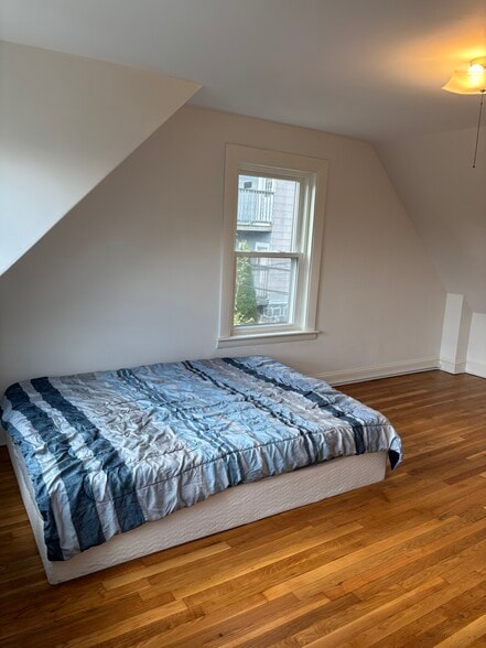 Primary Photo - 104R Homes Ave