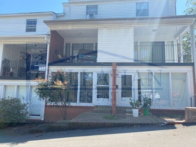Primary Photo - Midtown 1 Bedroom Condo
