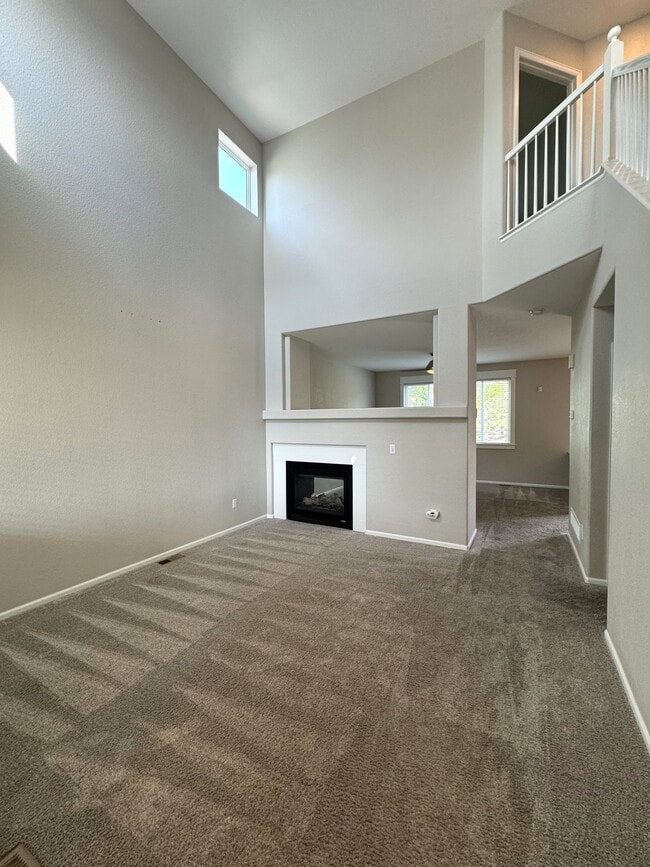 Building Photo - 2390 Broadleaf Loop