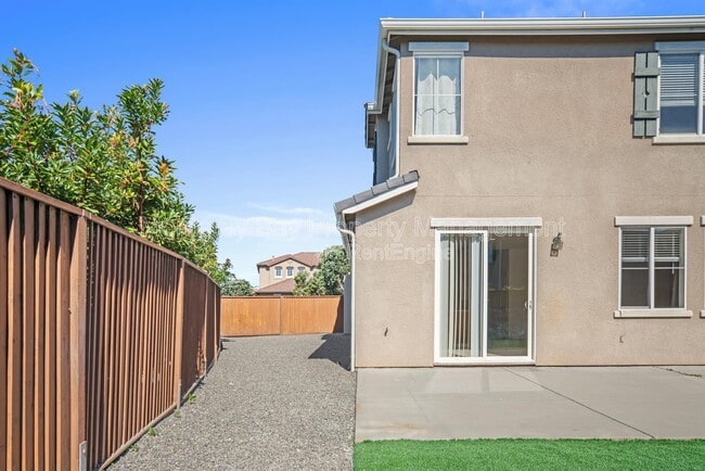 Building Photo - 4725 Sea Ridge Ct