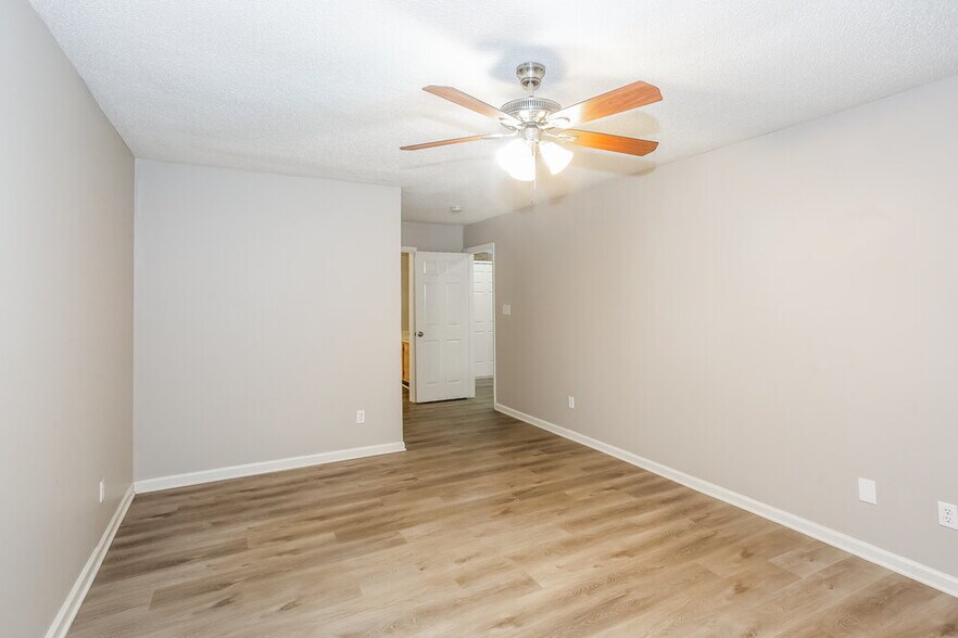Building Photo - 7523 Pence Pond Ln