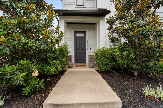 Building Photo - 18503 Gratification Ln