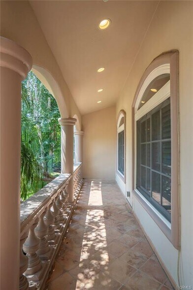 Building Photo - 4063 Benedict Canyon Dr
