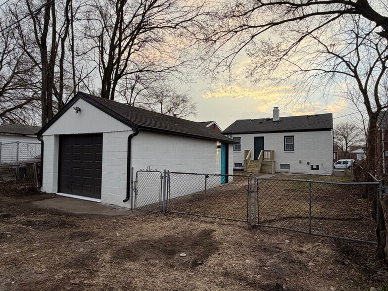 Building Photo - 3631 Johnson St