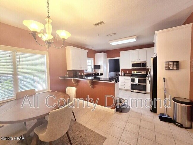 Building Photo - 12207 Lyndell Plantation Dr