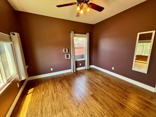 Building Photo - Gorgeous Upgraded Home In Glassell Park Area
