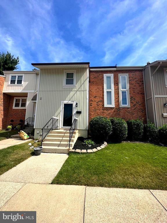 Building Photo - 6300 Bentham Ct