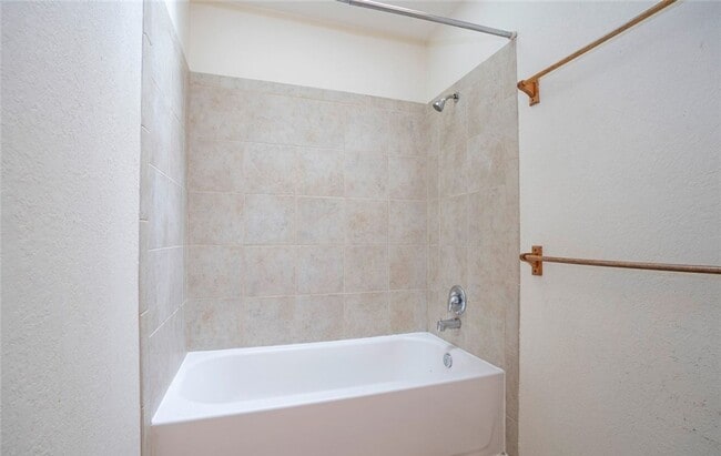 Building Photo - Spacious Rambler Retreat Nestled on an Acr...