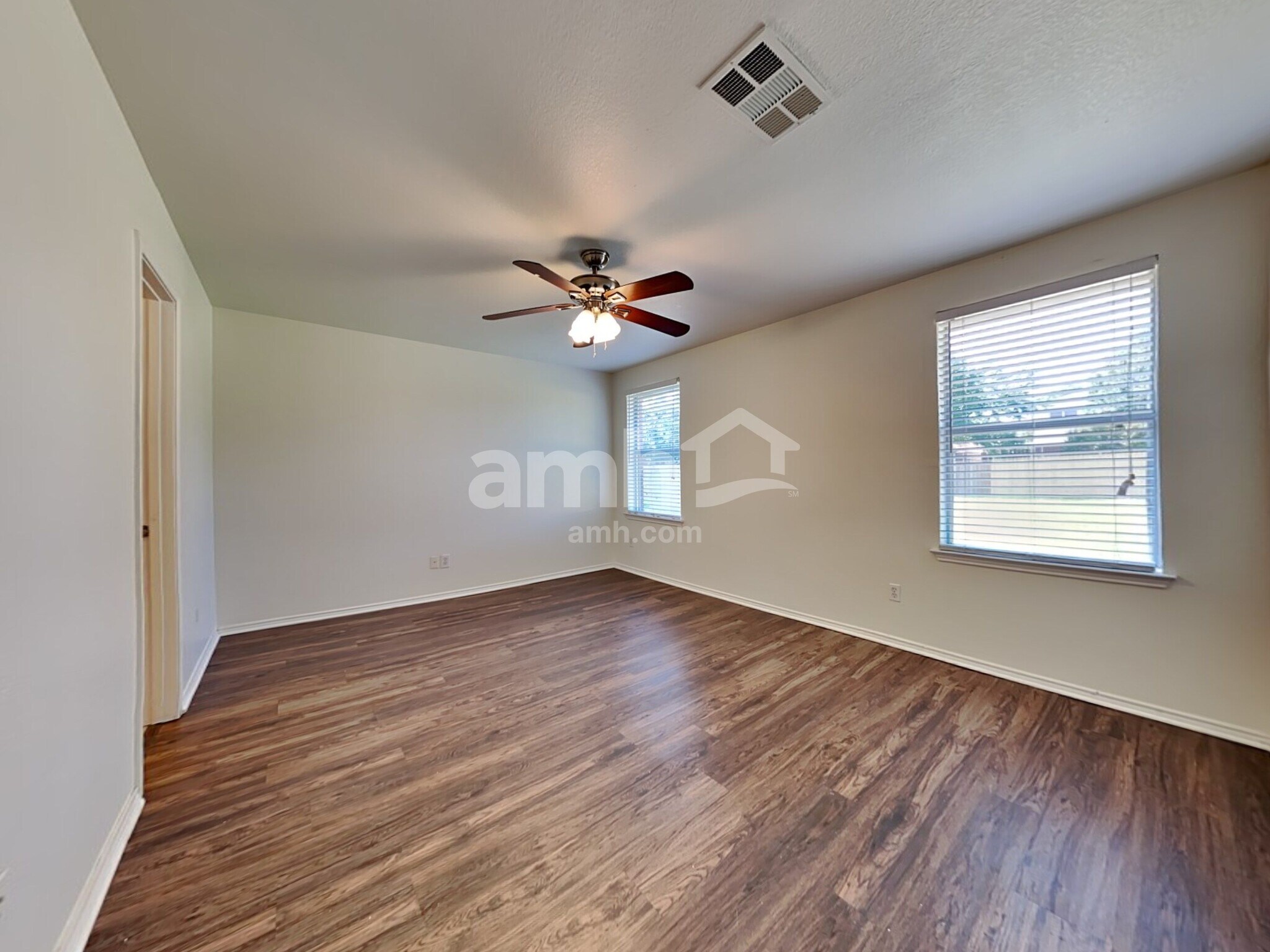 Building Photo - 223 Lake Texoma Dr