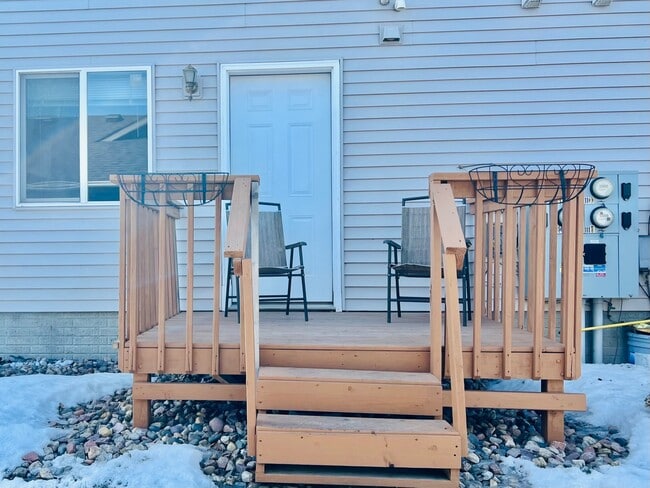 Building Photo - 1113 N Archer Ave