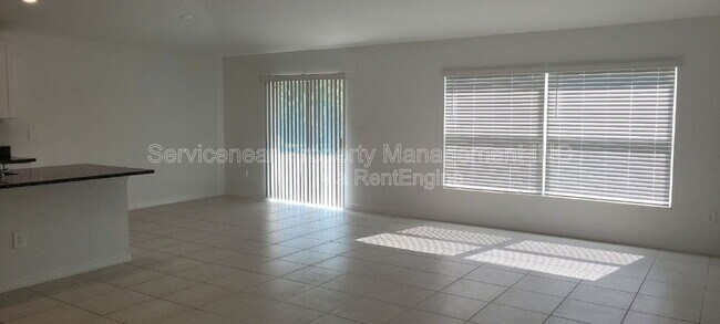 Building Photo - 2240 Gatsby Ln