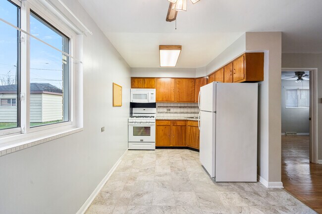 Building Photo - 517 Prairie Ave