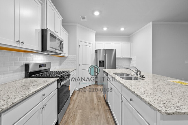 Building Photo - Brand New 3 Bedroom Townhome in Buford, GA