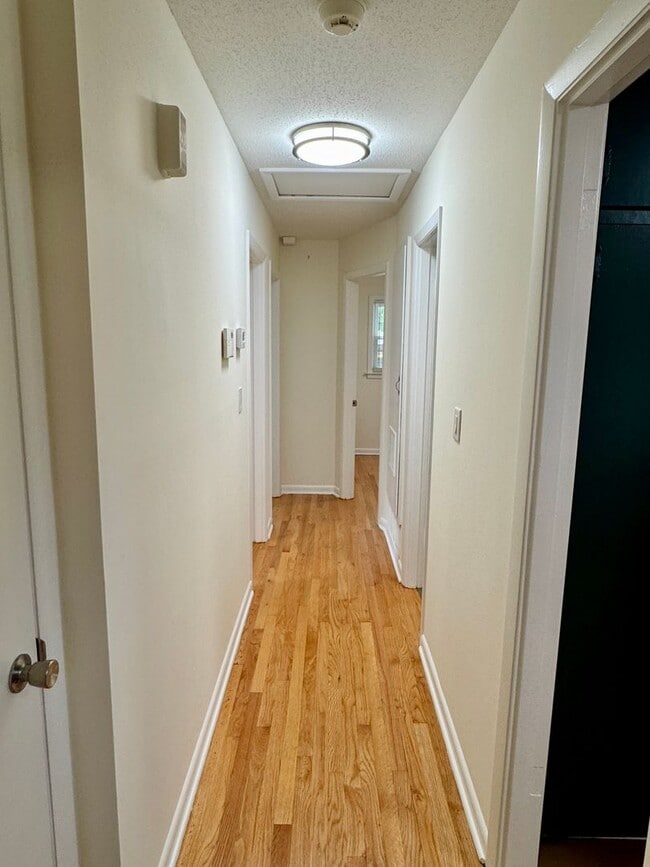 Building Photo - Charming 3-Bedroom Home with Oversized Patio