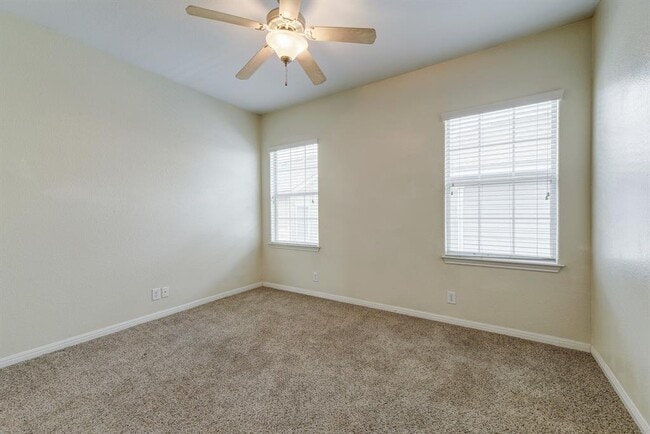 Building Photo - 5102 Caswell Ave