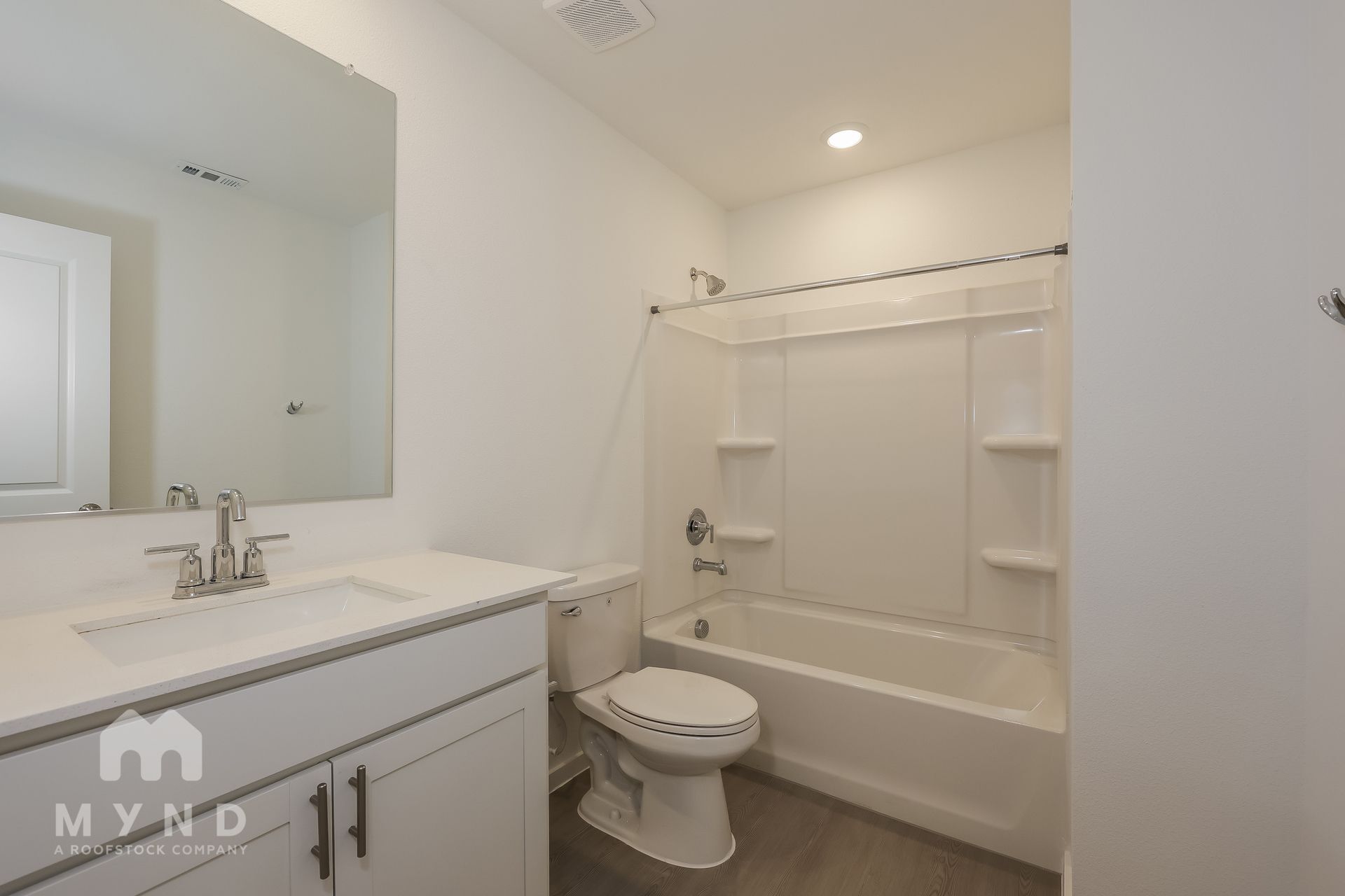 Building Photo - 2724 River Knl Ln