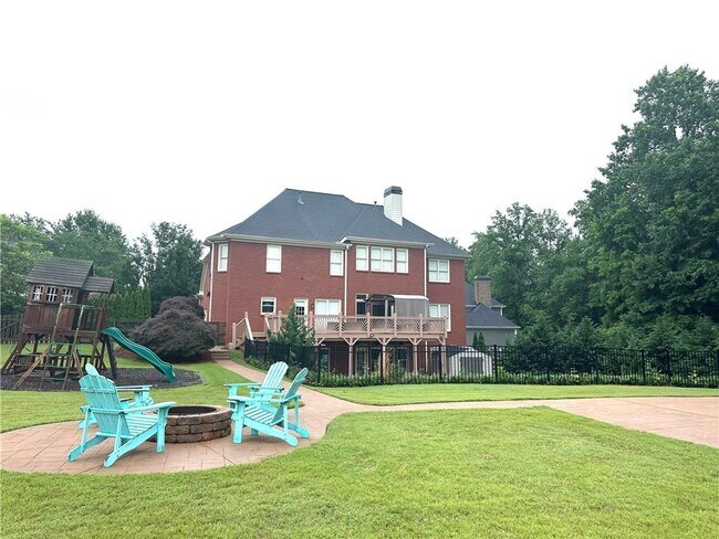 Building Photo - 2852 Summer Branch Ln