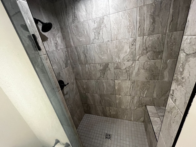 Building Photo - 99 Pine St