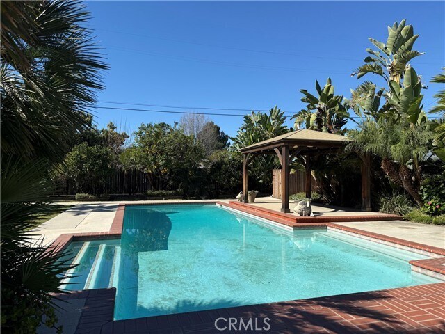 Building Photo - 2719 Mayflower Ave