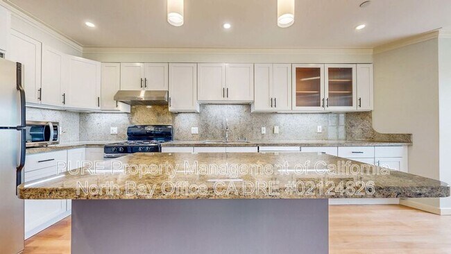 Building Photo - 3051 San Bruno Ave