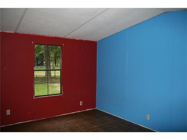 Building Photo - 154 Southlake Dr.
