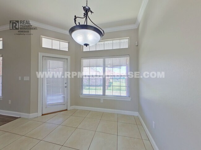 Building Photo - ELEGANT 4/3 + OFFICE IN GATED CHANAN ESTATES | Gas Fireplace + Formal Dining!