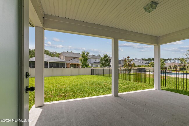 Building Photo - 213 Foxcross Ave
