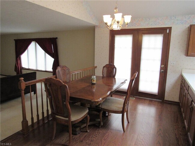 Building Photo - 26929 Heatherwood Cir