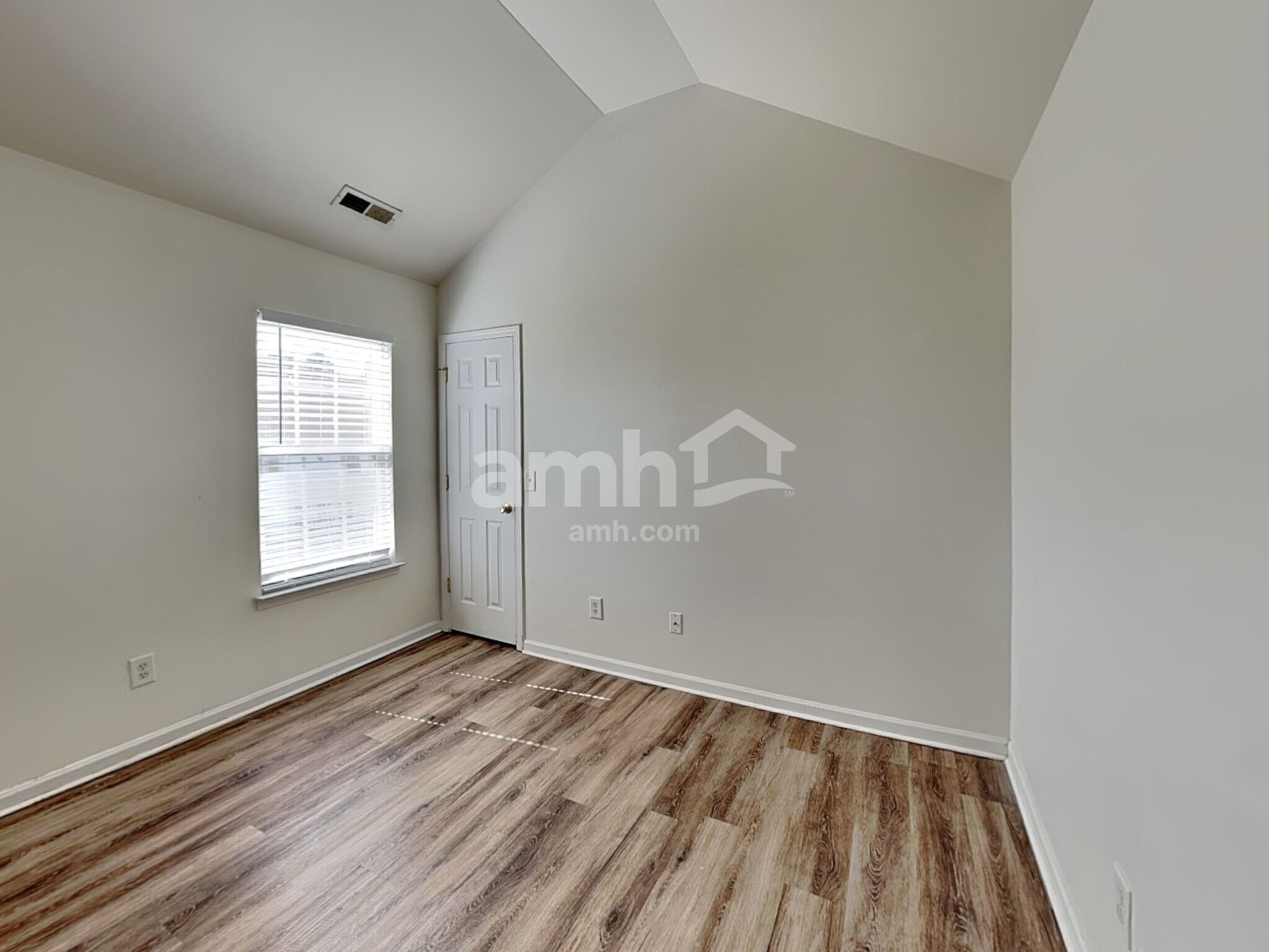 Building Photo - 4413 Singing Oak Court