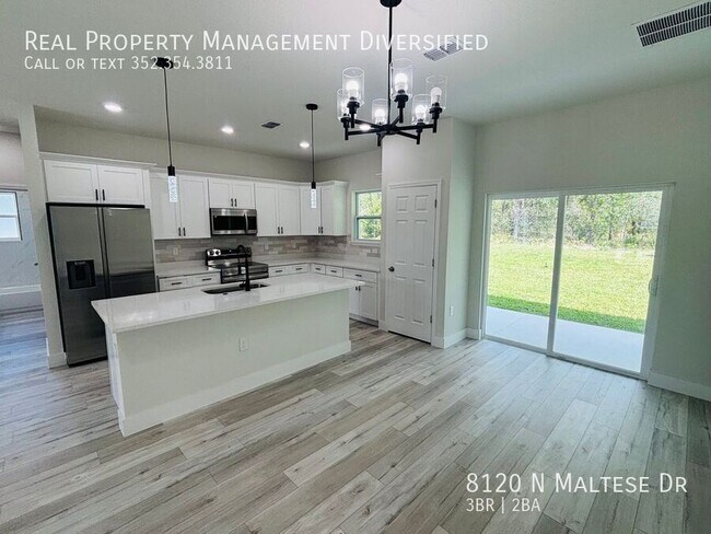 Building Photo - 8120 N Maltese Dr