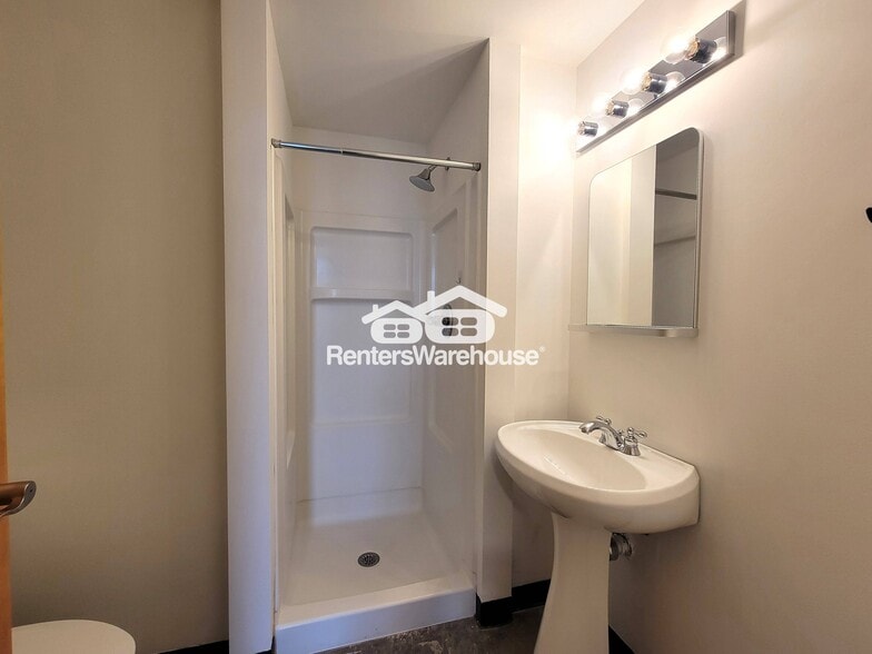 Building Photo - 5200 Peachtree Rd