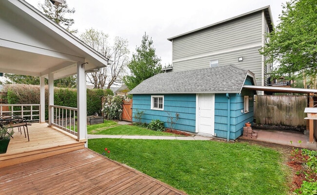 Building Photo - 3258 NE 78th Ave