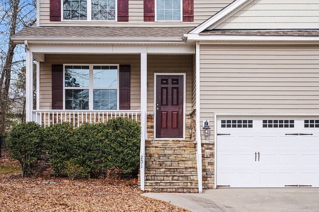 Building Photo - 201 Phillips Ridge Ln