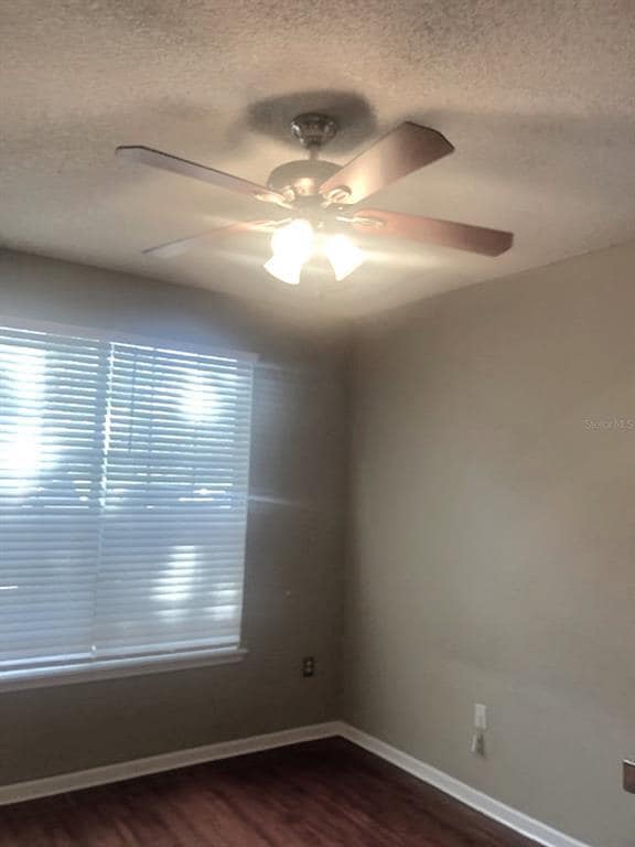 Building Photo - 13015 Plantation Park Cir