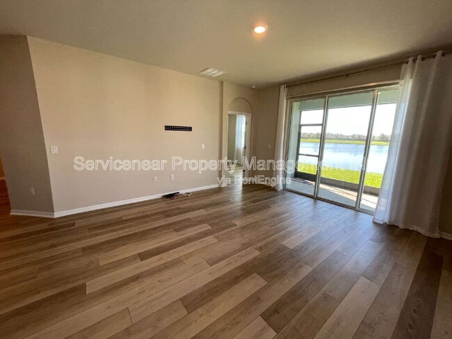 Building Photo - 7844 Stonebrook Cir