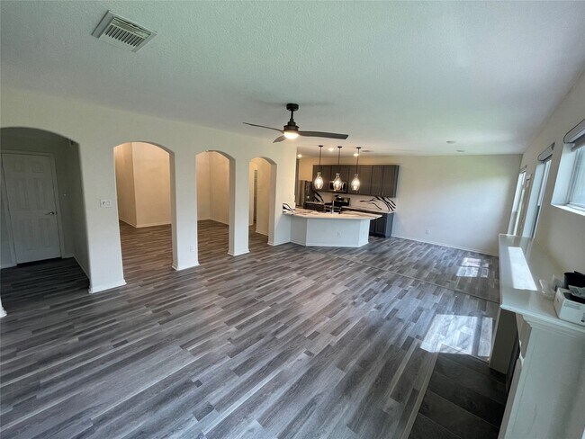 Building Photo - 24315 Camillia Ridge Way