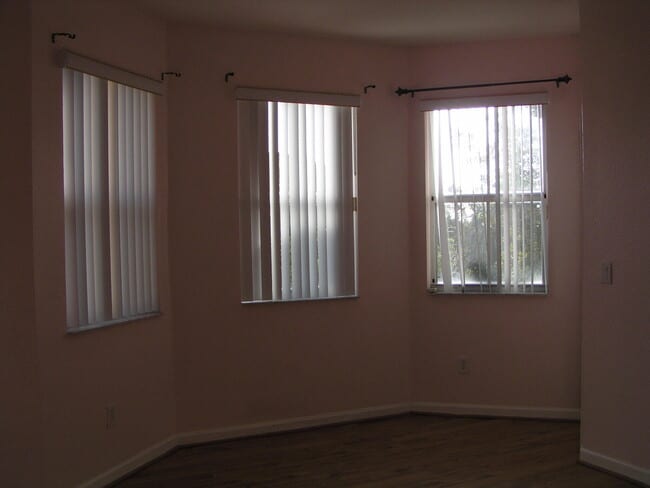Building Photo - 3514 Shoma Dr