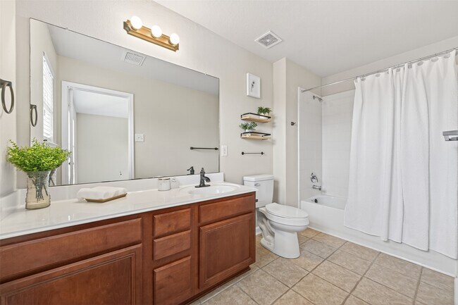 Building Photo - 10427 Lyndon Meadows Dr