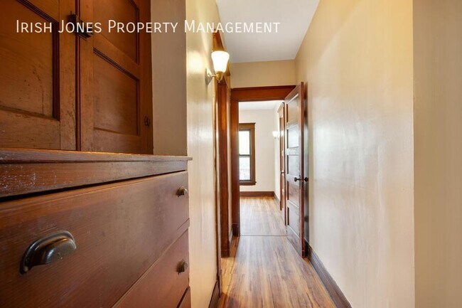 Building Photo - 67 Newman Pl