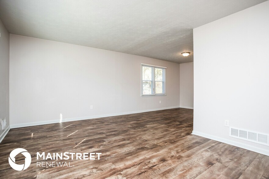 Building Photo - 537 Plainville Dr SW