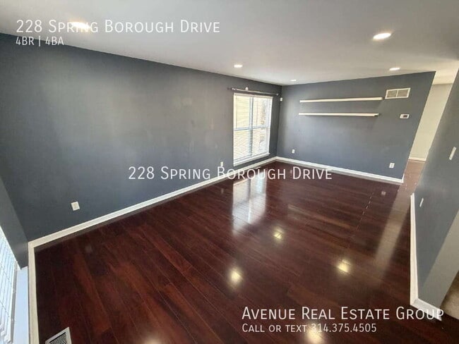 Building Photo - 228 Spring Borough Dr