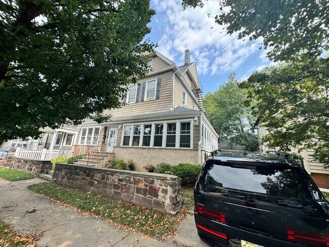 Primary Photo - 93 W 35th St