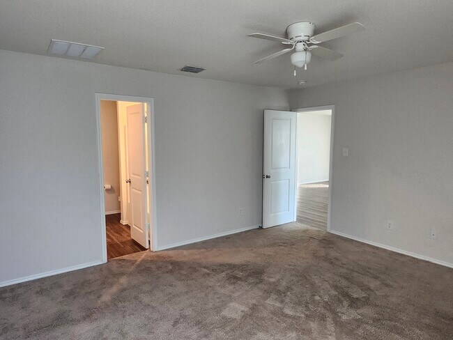 Master bedroom - 14301 Saddlebred Way