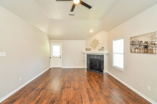 Building Photo - 6146 Rocky Nook Dr