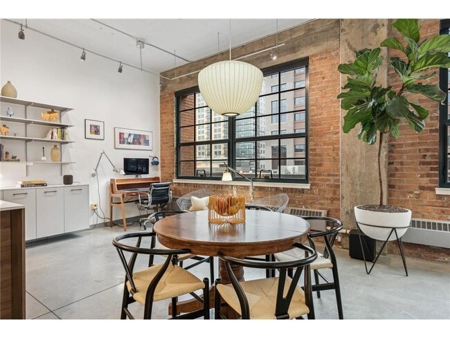 Building Photo - 250 Park Ave