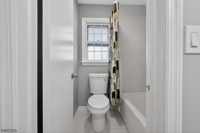 Building Photo - 17 Union Ave