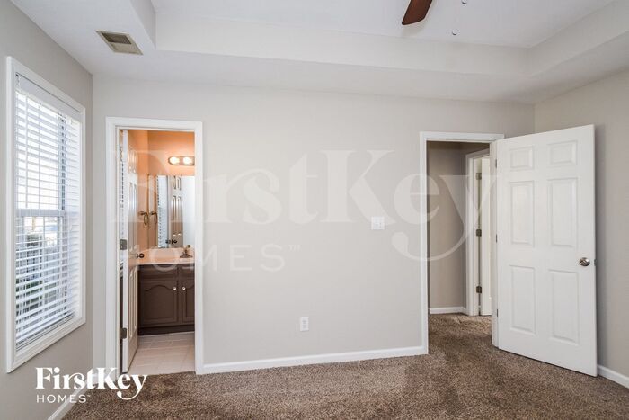 Building Photo - 1010 Wyndham Ln
