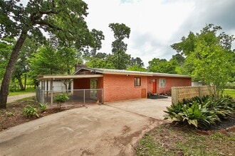 Building Photo - 30115 Misty Meadow Dr