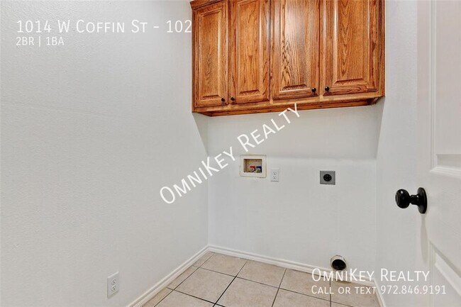 Building Photo - 1014 W Coffin St