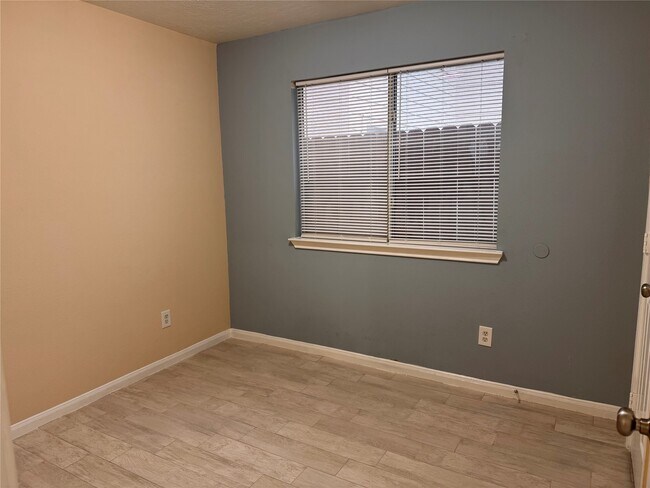 Building Photo - 13018 Maile Park Dr